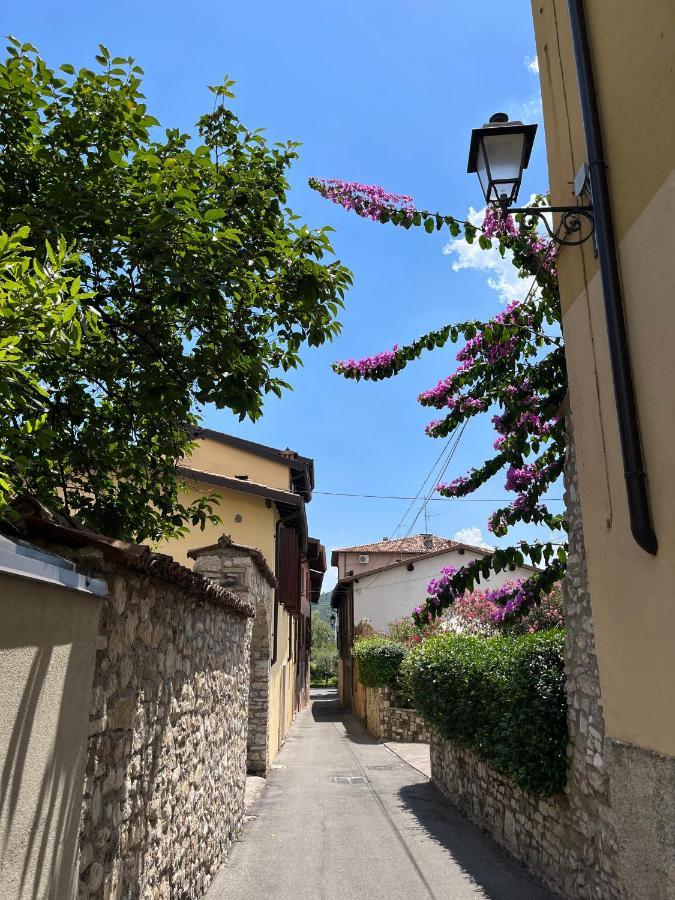 La Piccola Casa Al Lago - Intera Casa Con 3 Camere E 2 Box Salò Buitenkant foto