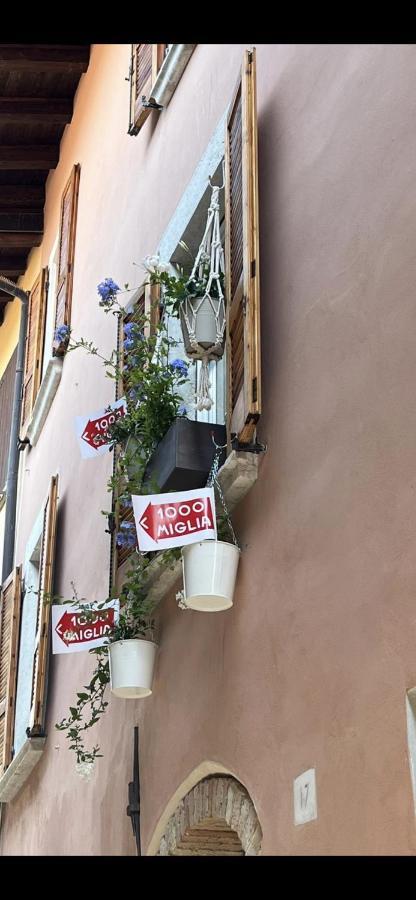 La Piccola Casa Al Lago - Intera Casa Con 3 Camere E 2 Box Salò Buitenkant foto