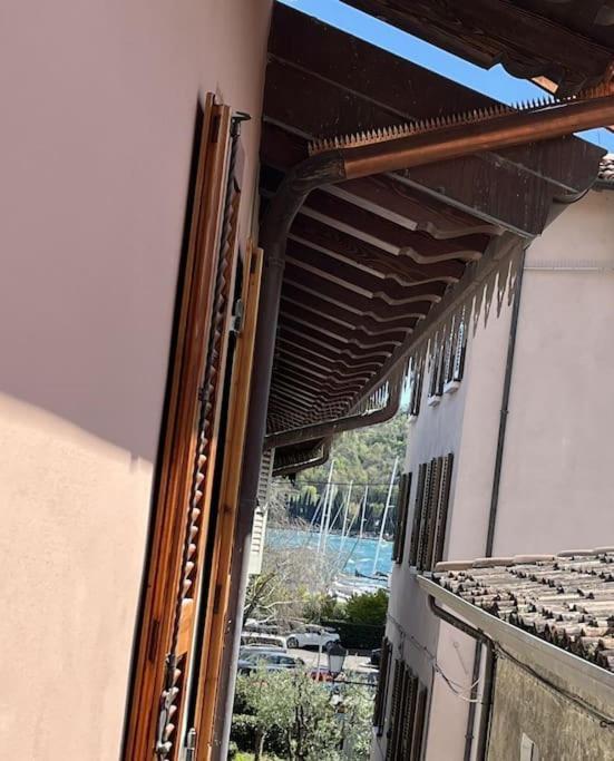 La Piccola Casa Al Lago - Intera Casa Con 3 Camere E 2 Box Salò Buitenkant foto