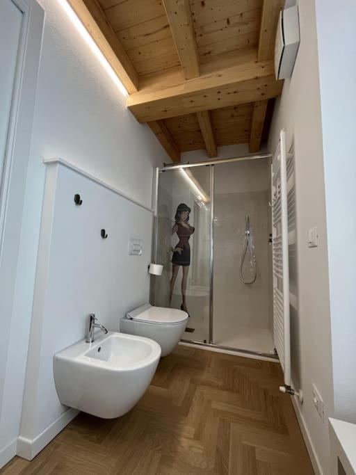 La Piccola Casa Al Lago - Intera Casa Con 3 Camere E 2 Box Salò Buitenkant foto