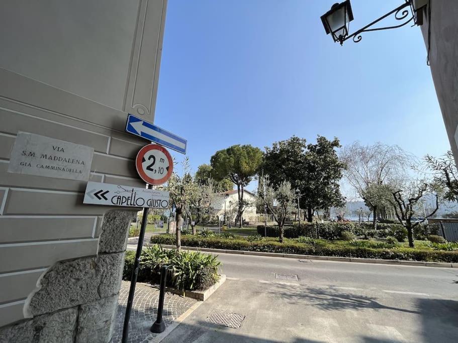 La Piccola Casa Al Lago - Intera Casa Con 3 Camere E 2 Box Salò Buitenkant foto