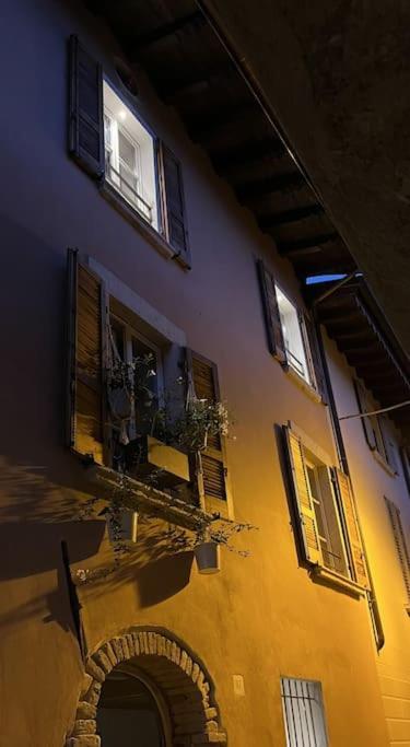 La Piccola Casa Al Lago - Intera Casa Con 3 Camere E 2 Box Salò Buitenkant foto