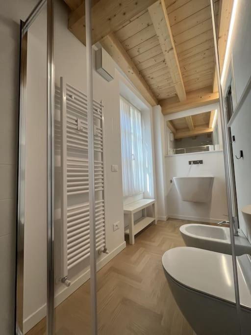 La Piccola Casa Al Lago - Intera Casa Con 3 Camere E 2 Box Salò Buitenkant foto
